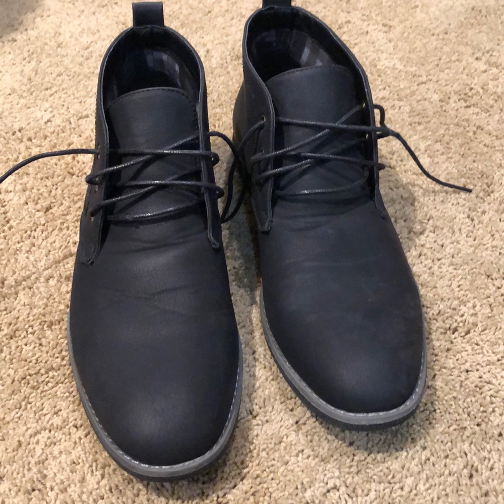 ARider black chukka boots